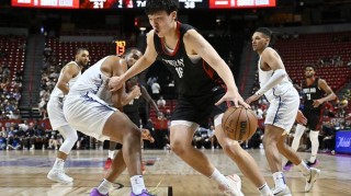 13日夏联前瞻：杨瀚森背靠背能否延续状态？独行侠状元战马刺榜眼